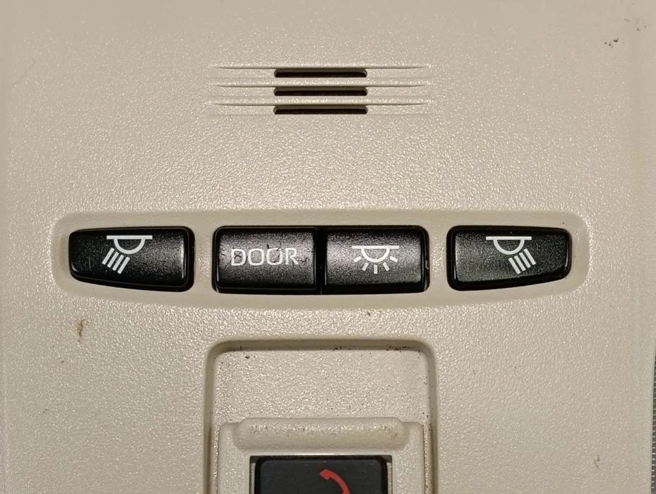 TOYOTA COROLLA E21 Sedan19-22r Lampka Podsufitki – zdjęcie 2