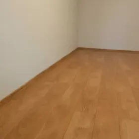 Podłogi -plytki, panele, wykładziny dywanowe