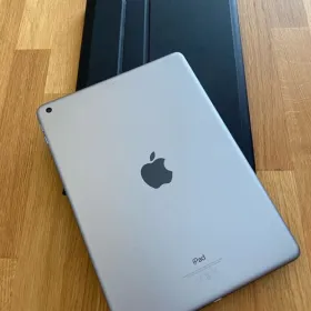 Apple iPad 2018 6 generacji 32 GB 9,7 cala, srebrny