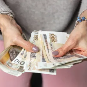 pozycze pieniadze na procent, udzielam pozyczek prywatnych bez bik