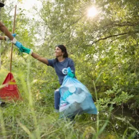 Pracownik Porządkowy z prawem jazdy