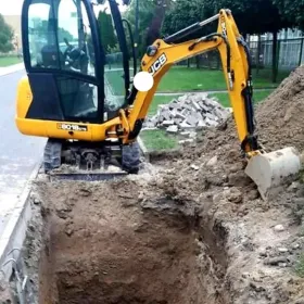 Usługi minikoparką