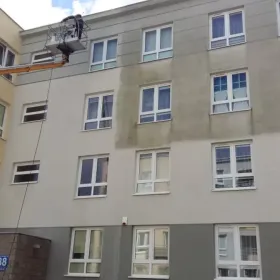 Mycie i malowanie: elewacji, dachów oraz kostki brukowej