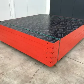 Szalunki ścienne PERI Trio płyty 240/270