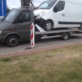 Pomoc drogowa 799 o 161 o 152 laweta Waśniów Nowa Słupia