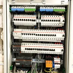 Elektryk, usługi elektryczne