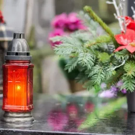 Kompleksowa opieka nad grobami , sprzątanie grobów