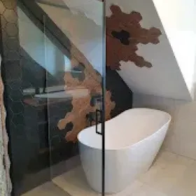 Remonty I Wykończenia Wnętrz/Usługi remontowo-wykończeniowe