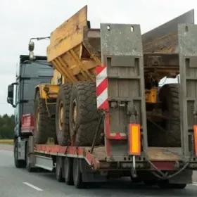 Transport niskopodwoziowy maszyn i koparek ponadgabarytowy EUROPA