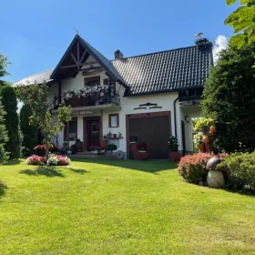 Domek z kominkiem blisko jezior na wczasy,weekendy i dla pracowników.