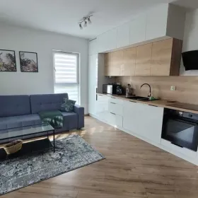 Apartament na doby z balkonem, dostępnym parkingiem w centrum Rzeszowa