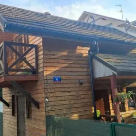 Ustronie Morskie -CAŁKOWICIE OGRODZONY DOMEK 350 m od Morza,Parking